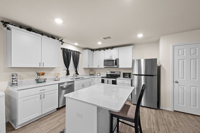 1831 Ballinger Drive, Forney, TX 75126