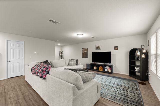 1831 Ballinger Drive, Forney, TX 75126