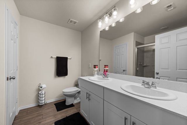 1831 Ballinger Drive, Forney, TX 75126