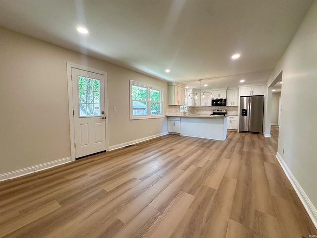3600 W Petty Road, Muncie, IN 47304