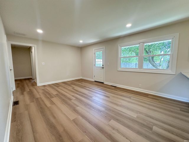 3600 W Petty Road, Muncie, IN 47304