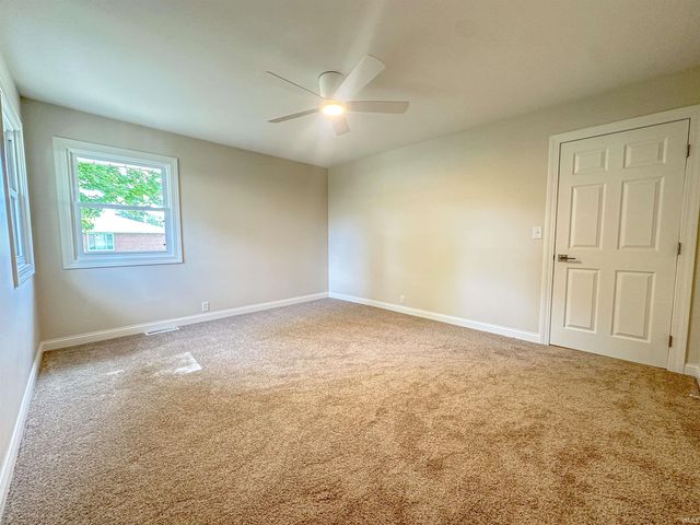 3600 W Petty Road, Muncie, IN 47304