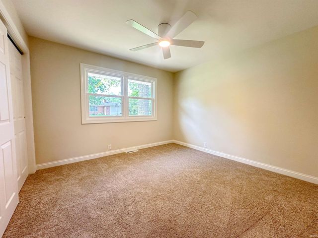 3600 W Petty Road, Muncie, IN 47304