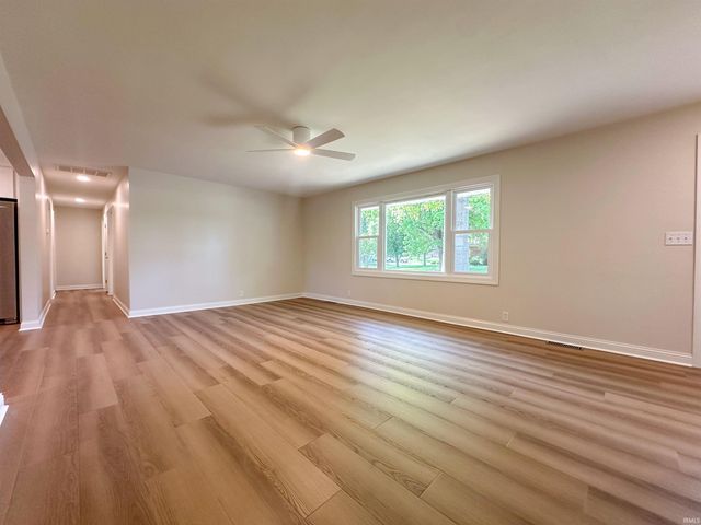 3600 W Petty Road, Muncie, IN 47304
