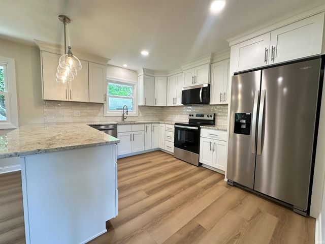 3600 W Petty Road, Muncie, IN 47304