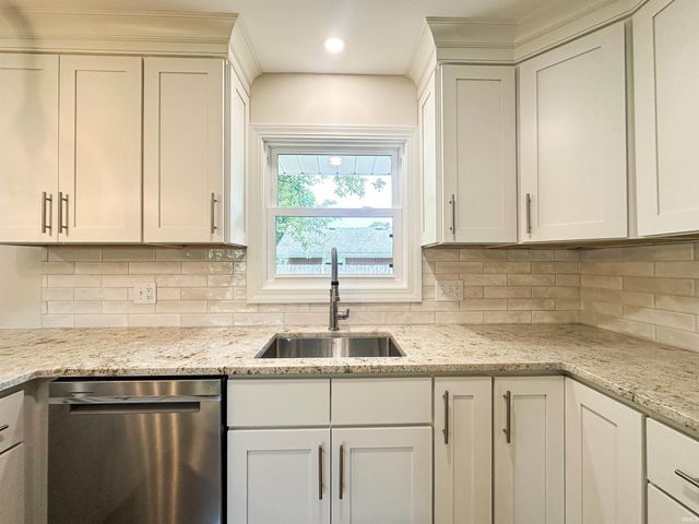 3600 W Petty Road, Muncie, IN 47304