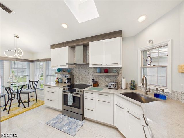 27171 Enclave DR, Bonita Springs, FL 34134