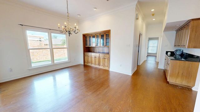 219 Shell Beach Dr, Lake Charles, LA 70601