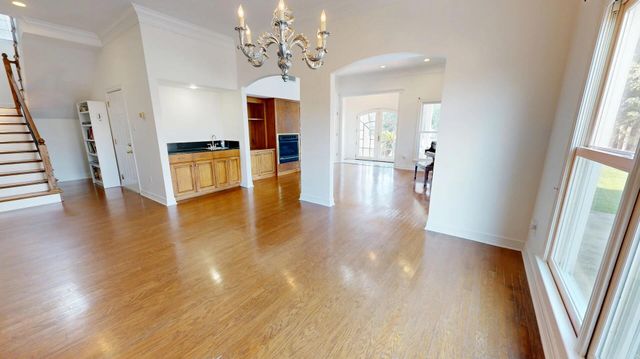 219 Shell Beach Dr, Lake Charles, LA 70601