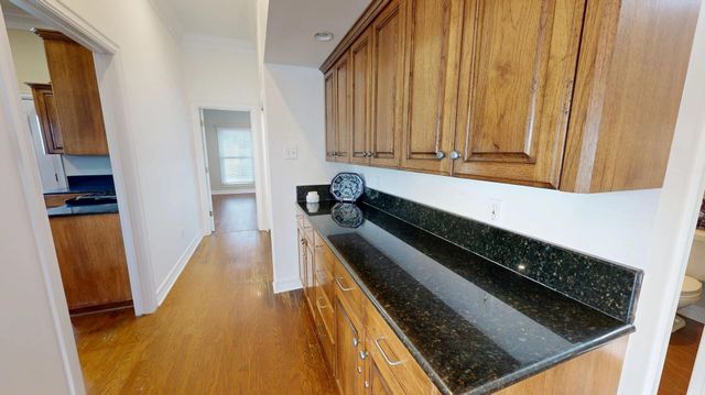 219 Shell Beach Dr, Lake Charles, LA 70601