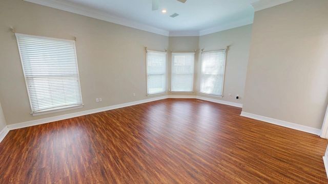 219 Shell Beach Dr, Lake Charles, LA 70601