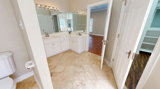 219 Shell Beach Dr, Lake Charles, LA 70601