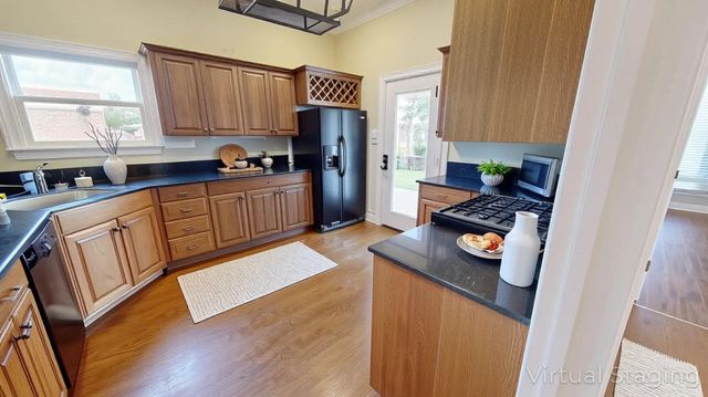 219 Shell Beach Dr, Lake Charles, LA 70601