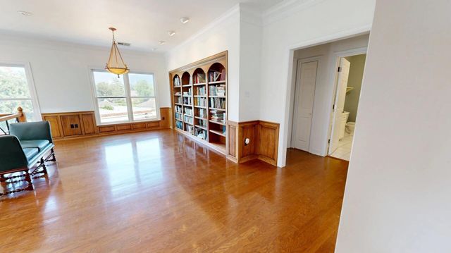 219 Shell Beach Dr, Lake Charles, LA 70601