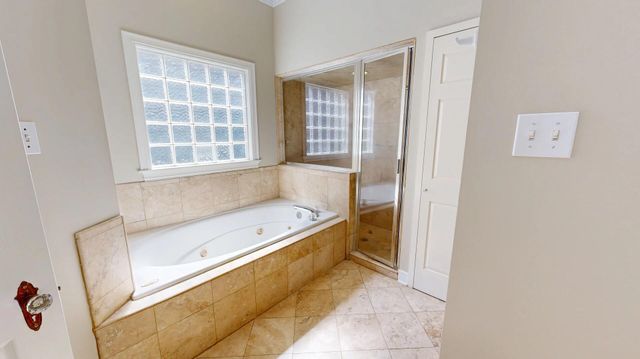 219 Shell Beach Dr, Lake Charles, LA 70601