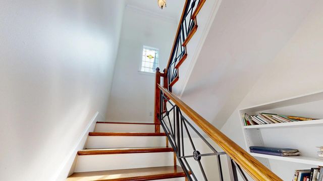 219 Shell Beach Dr, Lake Charles, LA 70601