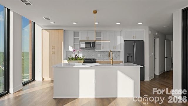 124 E Kingston Avenue B1-B, Charlotte, NC 28203