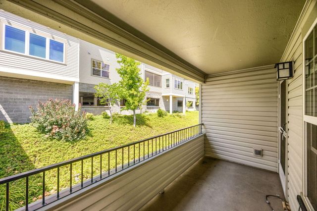 941 Mountain Meadows Circle, Ashland, OR 97520