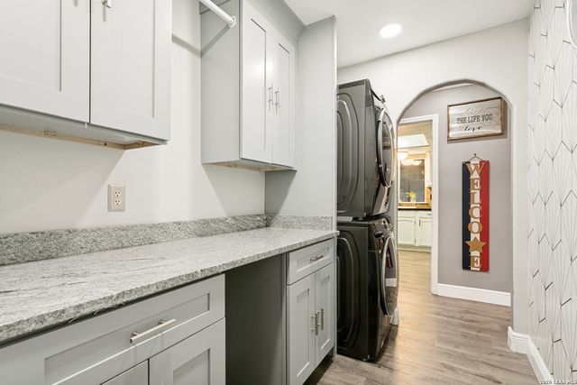 4631 BARHILL ST, San Antonio, TX 78217