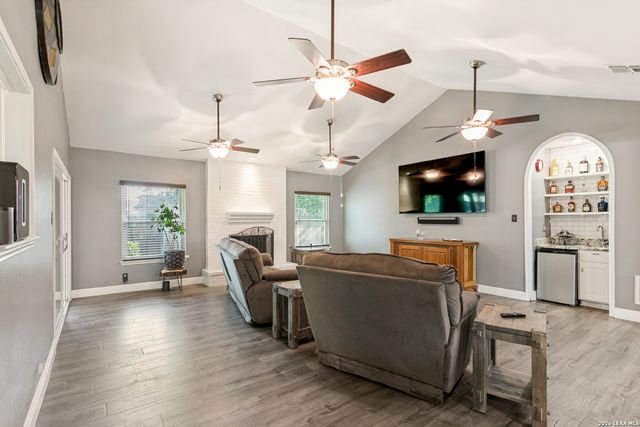 4631 BARHILL ST, San Antonio, TX 78217