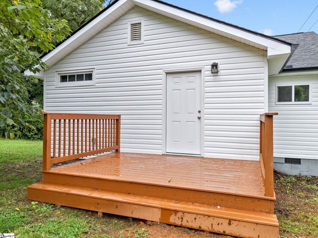 206 Claremont Street, Gaffney, SC 29341