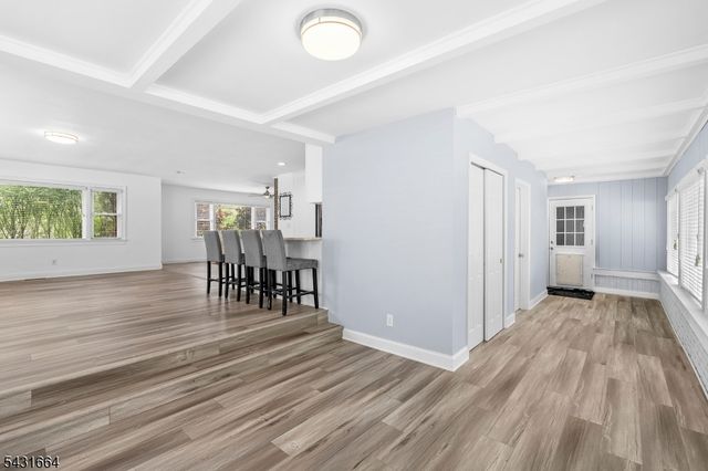 323 Main St, Ogdensburg Boro, NJ 07439
