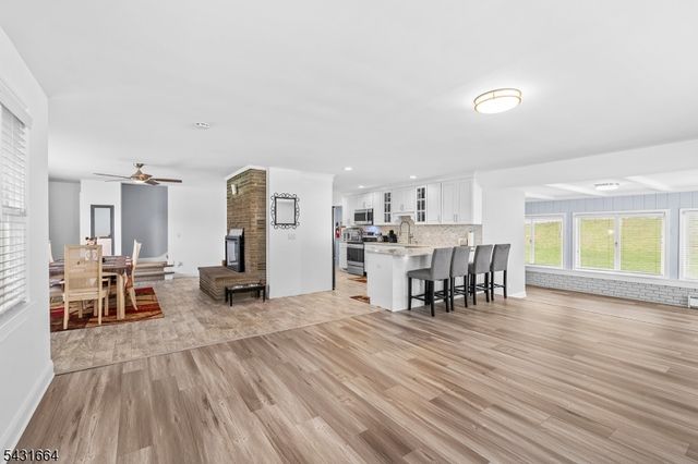 323 Main St, Ogdensburg Boro, NJ 07439