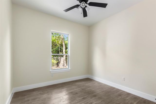 1302 Lamar Street, Liberty, TX 77575