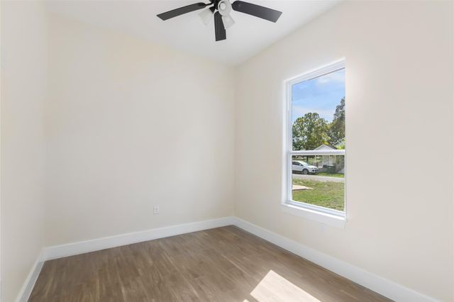 1302 Lamar Street, Liberty, TX 77575