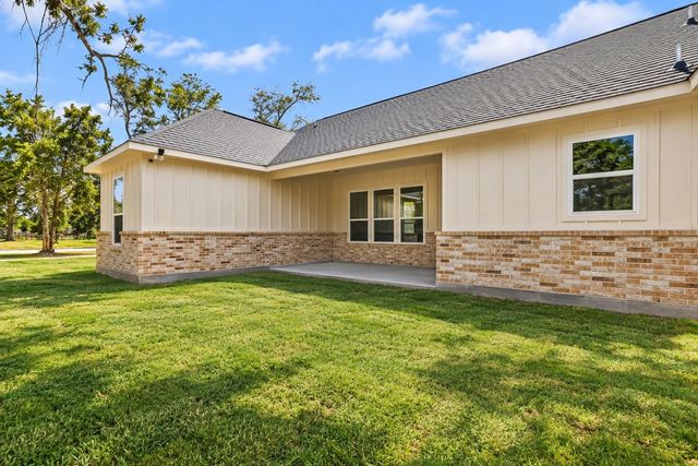 1302 Lamar Street, Liberty, TX 77575
