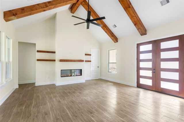 1302 Lamar Street, Liberty, TX 77575