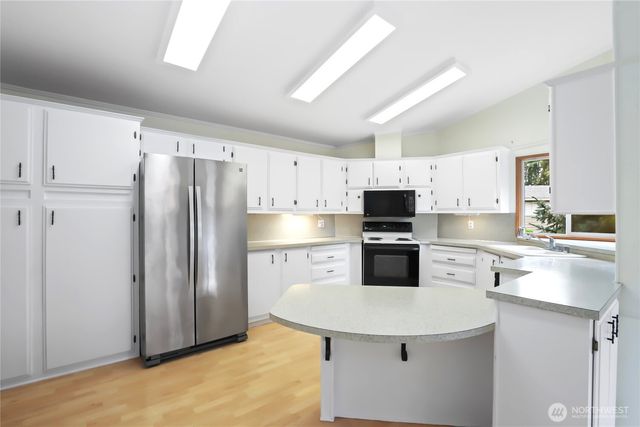 140 Frederick Drive, Sequim, WA 98382