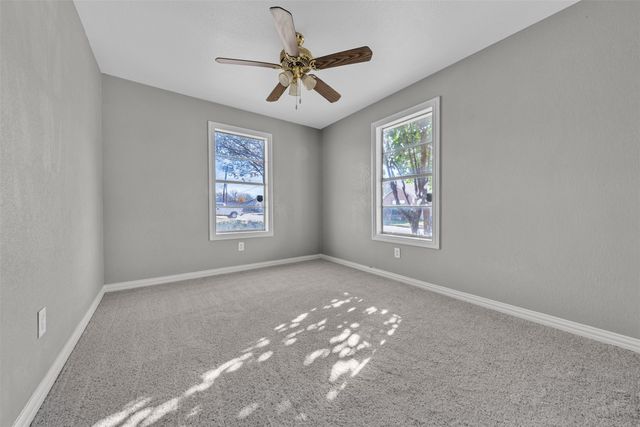 505 Perry Avenue, Waxahachie, TX 75165