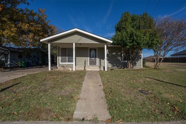 505 Perry Avenue, Waxahachie, TX 75165