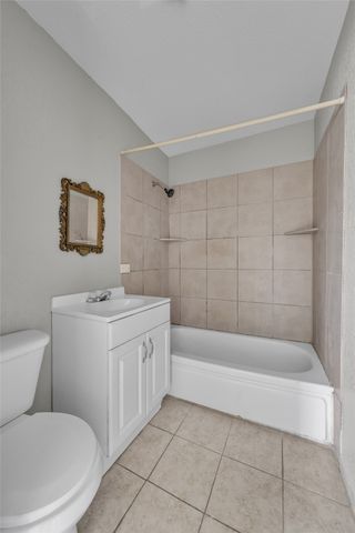 505 Perry Avenue, Waxahachie, TX 75165