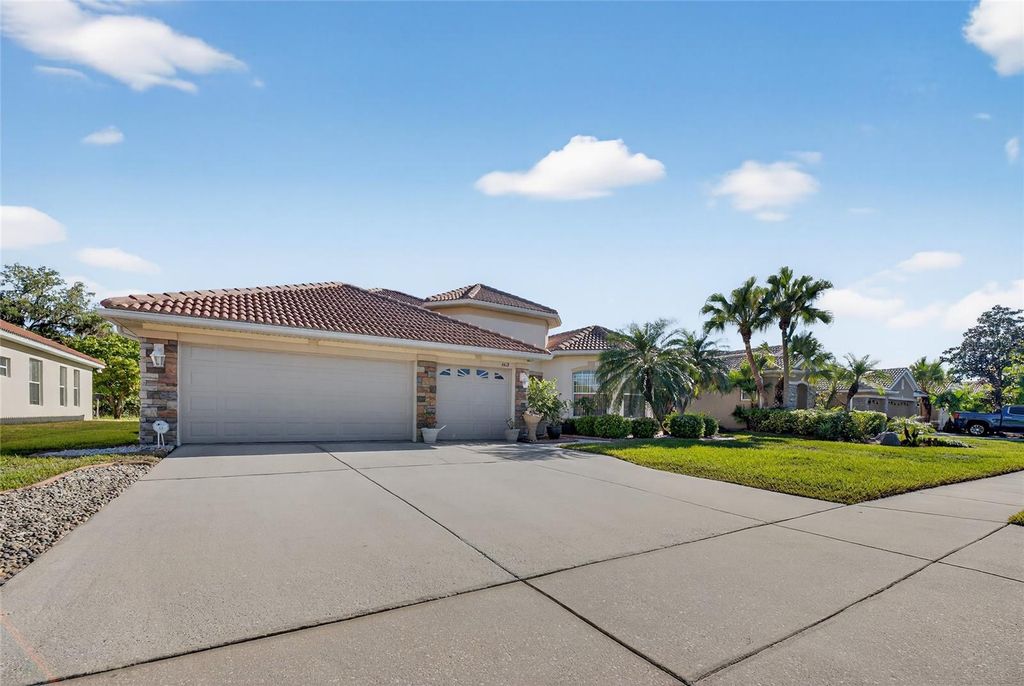 Image 3 of property listing at 4612 E 62 AVENUE, Bradenton, FL 34203