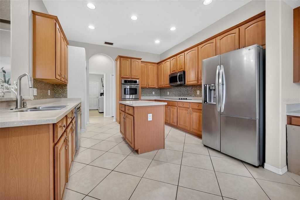 Image 26 of property listing at 4612 E 62 AVENUE, Bradenton, FL 34203
