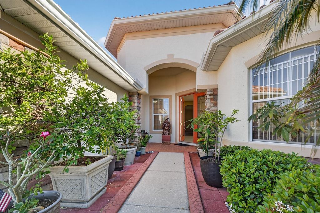 Image 6 of property listing at 4612 E 62 AVENUE, Bradenton, FL 34203