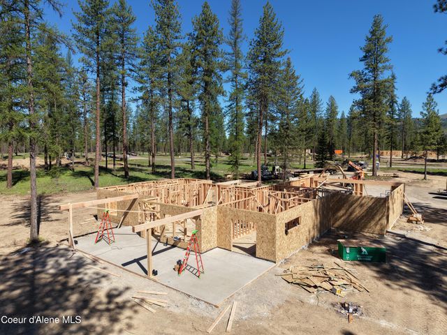 102 Wallace Lane, Blanchard, ID 83804