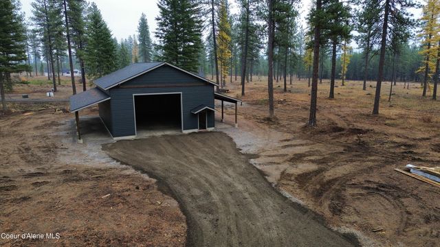 102 Wallace Lane, Blanchard, ID 83804