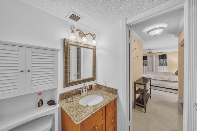 3909 N Ocean Boulevard 401, Fort Lauderdale, FL 33308
