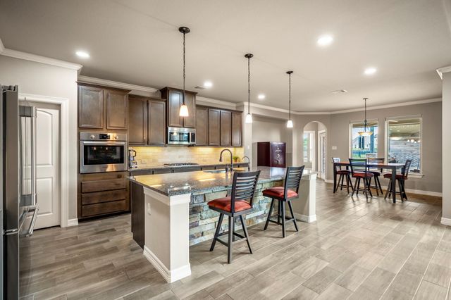 165 Waterstone Drive, Montgomery, TX 77356