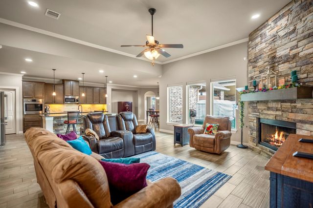 165 Waterstone Drive, Montgomery, TX 77356