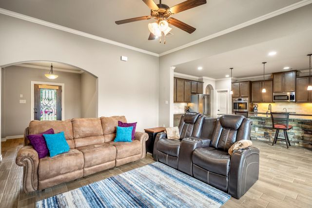 165 Waterstone Drive, Montgomery, TX 77356