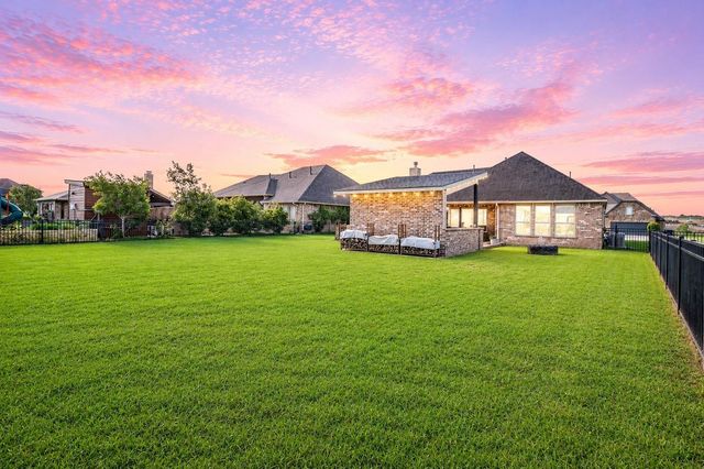 165 Waterstone Drive, Montgomery, TX 77356