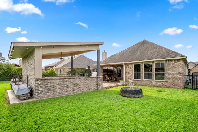 165 Waterstone Drive, Montgomery, TX 77356