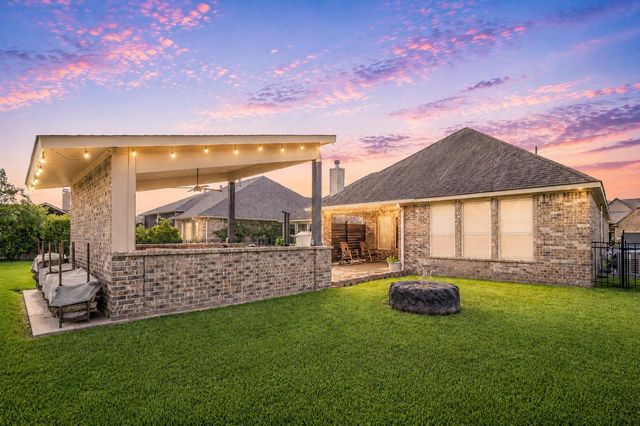 165 Waterstone Drive, Montgomery, TX 77356