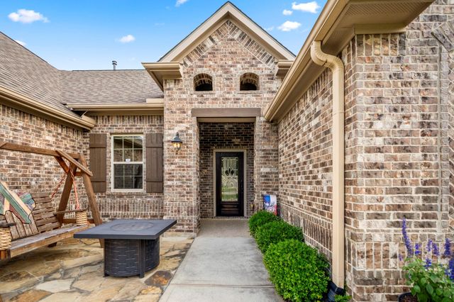 165 Waterstone Drive, Montgomery, TX 77356