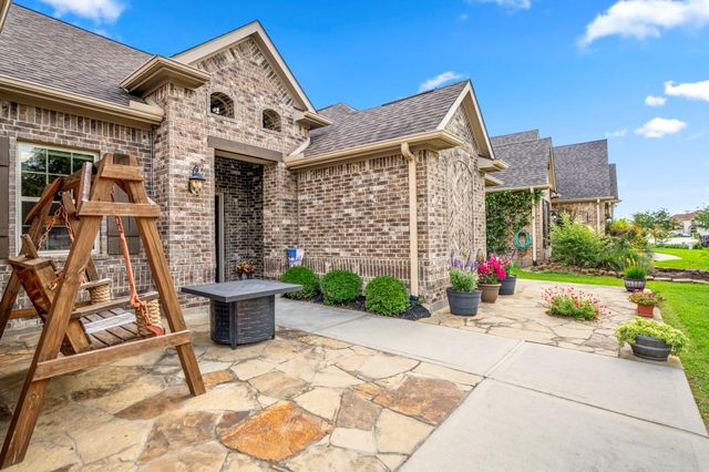 165 Waterstone Drive, Montgomery, TX 77356