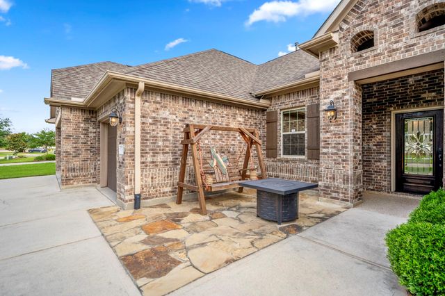 165 Waterstone Drive, Montgomery, TX 77356